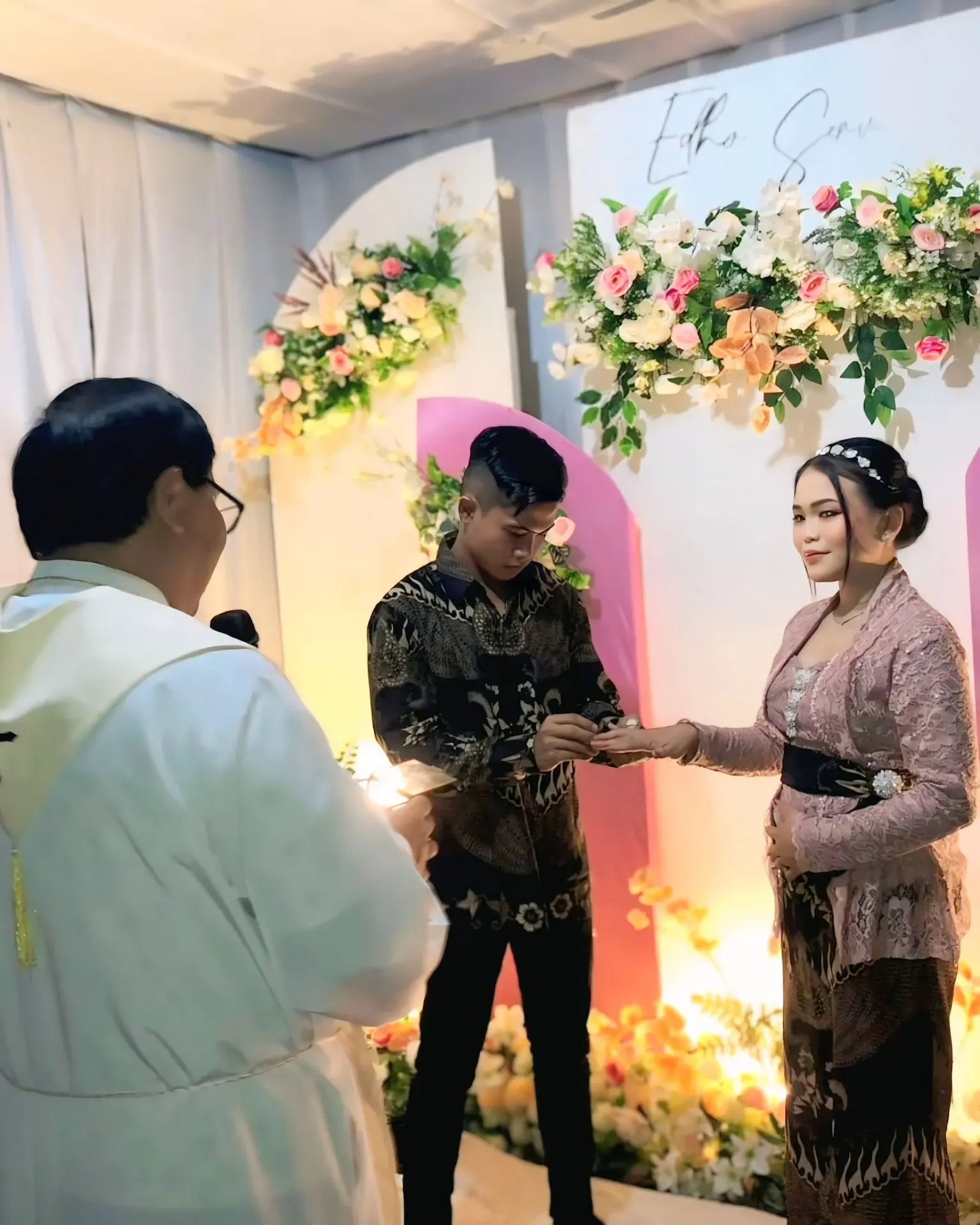 Foto tunangan Seru Edo