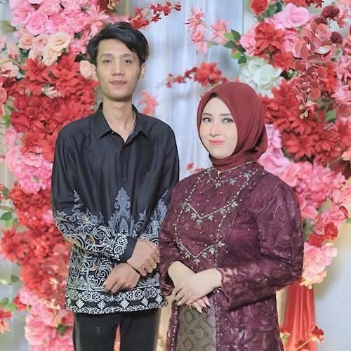 Cover depan Dhanis Endah copy