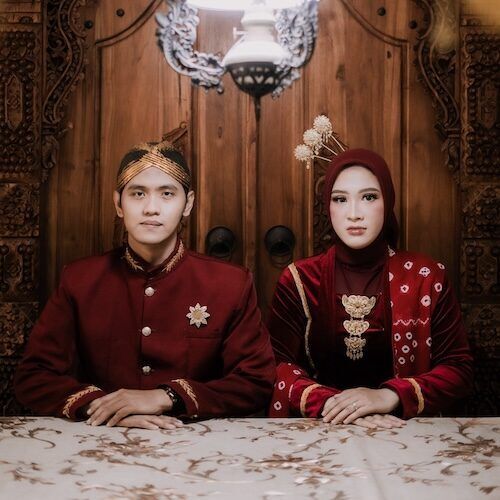 FOTO COVER Desintya Riswaraji copy
